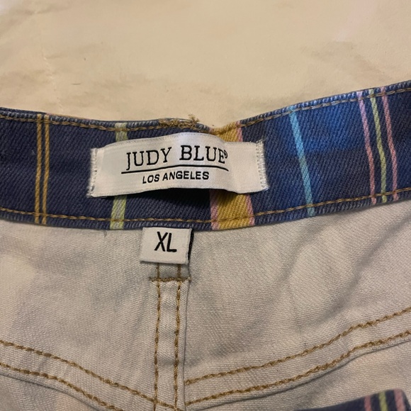 Judy Blue Stripes Frayed Denim Shorts - Picture 4 of 4